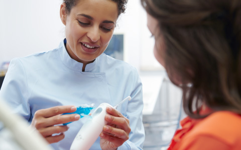 Sfaturi avizate pentru gingii mai sănătoase