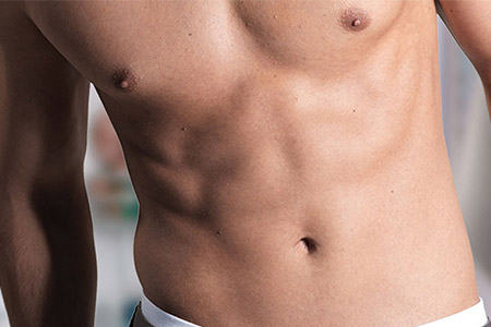 Cum să  &icirc;ţi  &icirc;ngrijeşti linia părului de pe burtă