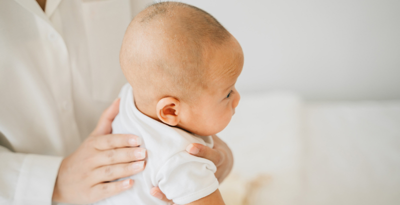 mother stop's baby hiccups