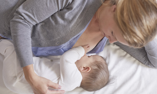 Cand stii ca bebelusul suge cat trebuie - Sfaturi Alaptare | Philips