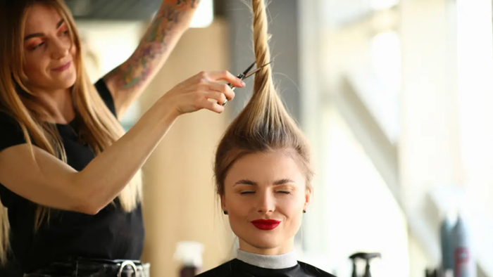 Cat de des trebuie sa te tunzi pentru un par sanatos