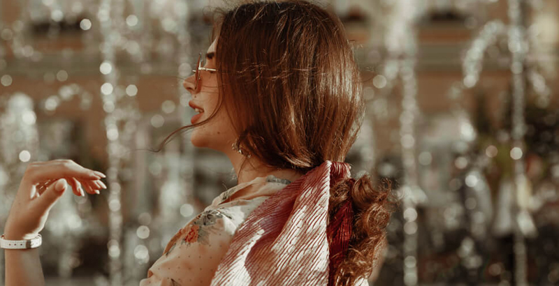 Hairstyles for medium hair with scarves